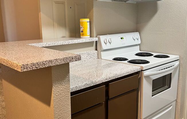 1 bed, 1 bath, 703 sqft, $875, Unit 2104