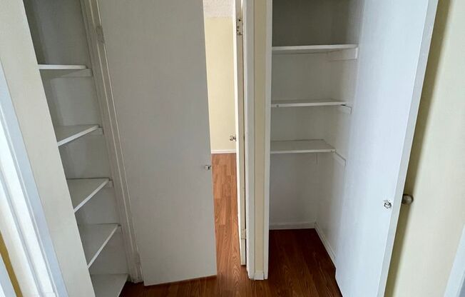 2 beds, 1 bath, 819 sqft, $2,295, Unit 1220-02