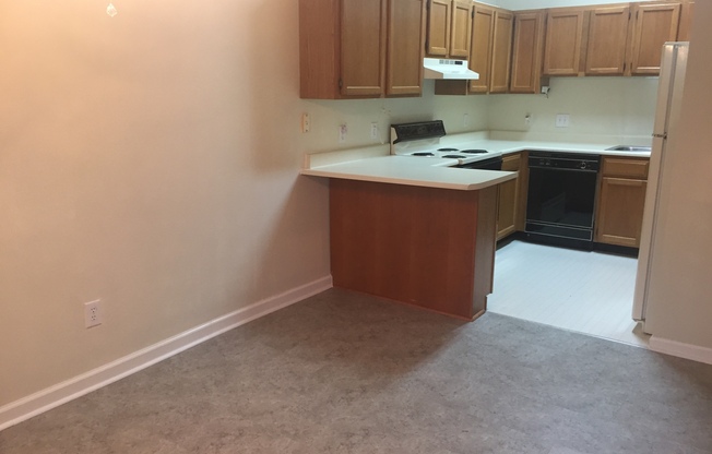 2 beds, 2 baths, $1,900