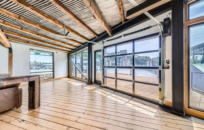 Lake Union Waterfront Apartment