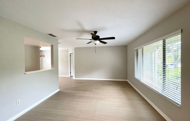 GREAT 3/2 HOME IN ALTAMONTE SPRINGS RIVER RUN!