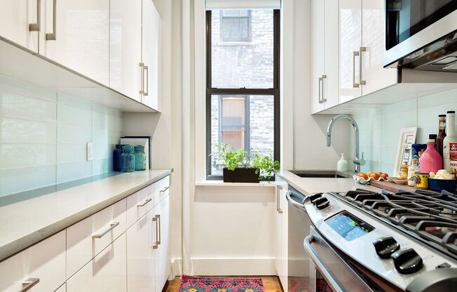 1 bed, 1 bath, 836 sqft, $6,500, Unit 3K
