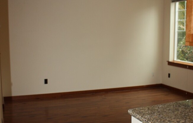 Studio, 1 bath, 359 sqft, $1,325, Unit 205