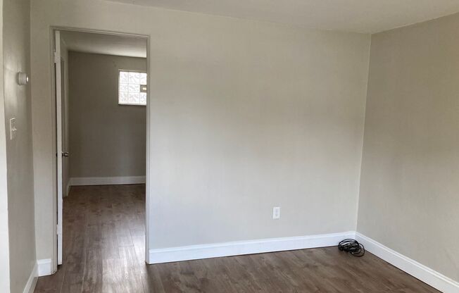 812-906 Turtle Way