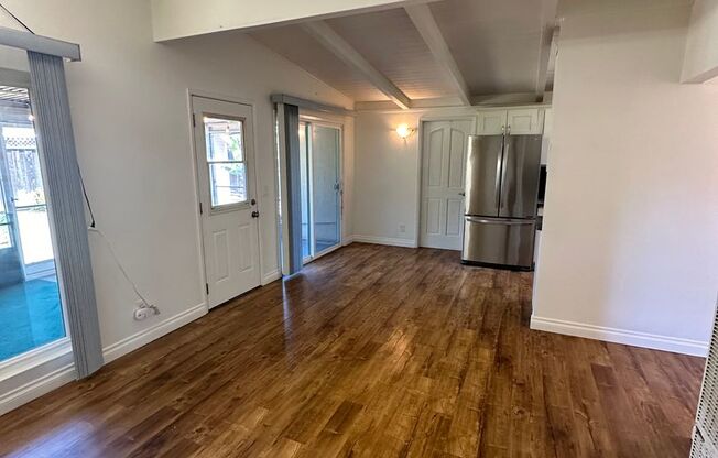 3 beds, 1 bath, $3,150