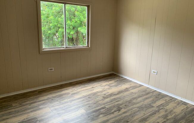 2 beds, 1 bath, $1,050