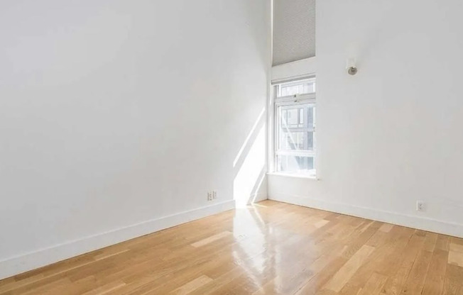 105 GRAND AVE