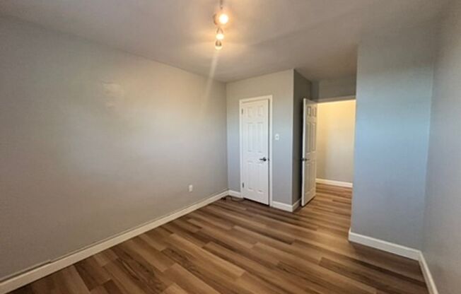 2 beds, 1 bath, 800 sqft, $1,799, Unit 6230 Fifth Ave. #325E