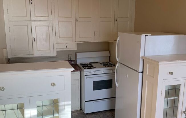 1 bed, 1 bath, 600 sqft, $999, Unit 303