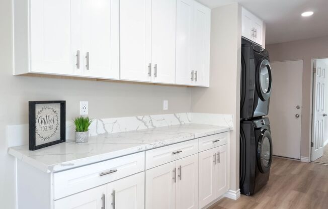 1 bed, 1 bath, 780 sqft, $2,395, Unit 08