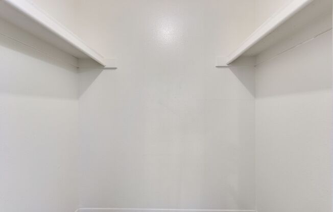 2 beds, 2 baths, 950 sqft, $1,350, Unit 118