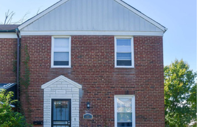 1601 E COLD SPG LN