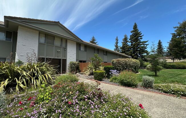 Greenhaven Apartments ~ In the Heart of Sacramento’s Pocket Neighborhood!