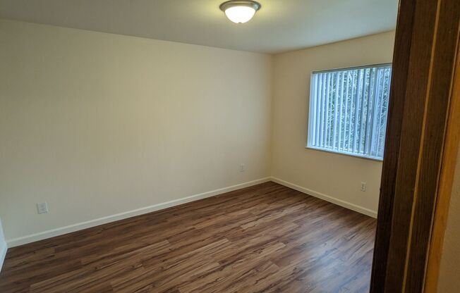 2 beds, 1 bath, 750 sqft, $1,195, Unit 20