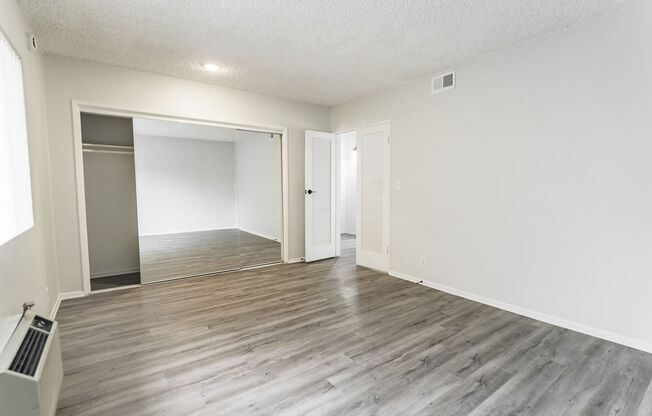 2 beds, 1.5 baths, 1,000 sqft, $2,298, Unit 200