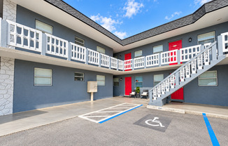 5831 SW 36 Ct