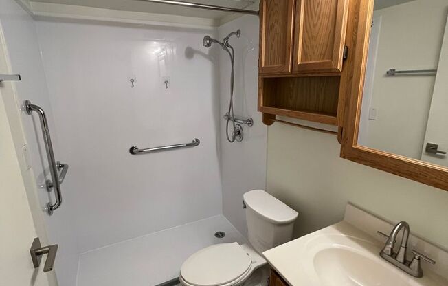 1 bed, 1 bath, 750 sqft, $995, Unit 143W