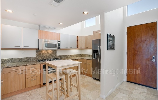 4057 1st Ave Unit 306