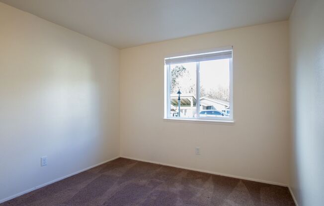 2 beds, 1 bath, 940 sqft, $1,395, Unit 109