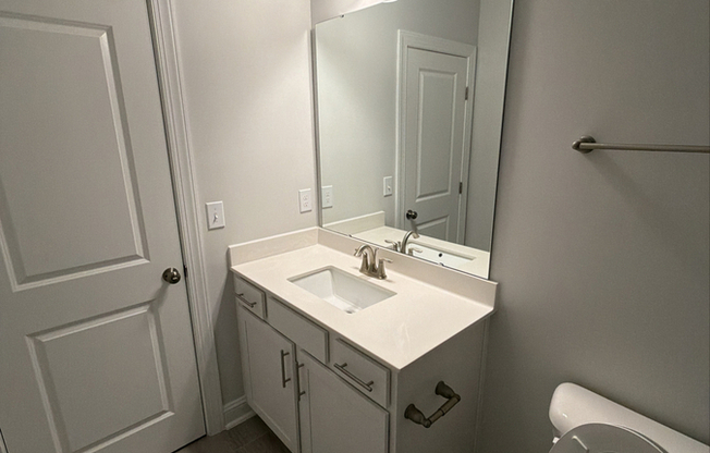 196 EDGE OF AUBURN BLVD