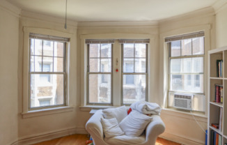 1041 N SHR
