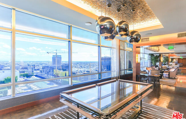 1 bed, 1.5 baths, 1,020 sqft, $5,500, Unit 31F