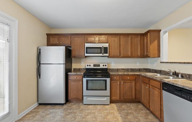 2 beds, 2.5 baths, 1,100 sqft, $1,280, Unit 1075-A Two Mile Rd.