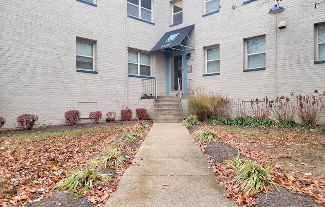 Lovely 2 BR/1 BA Condo in Congress Heights!