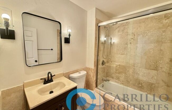 2828 Famosa Blvd. #209