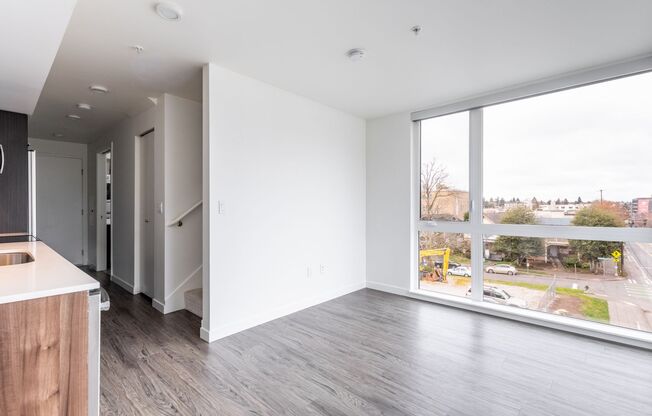 1 bed, 1 bath, 599 sqft, $2,375, Unit 301