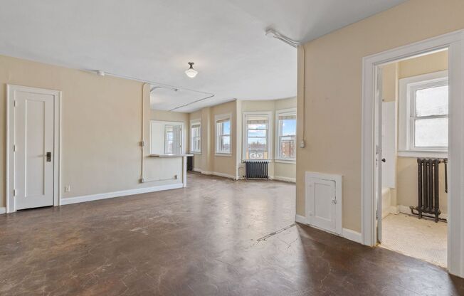 1 bed, 2 baths, 962 sqft, $1,095, Unit 303