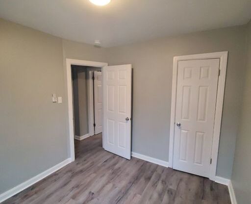 1 bed, 1 bath, 650 sqft, $700, Unit 1111 Lincoln Ave Unit 11