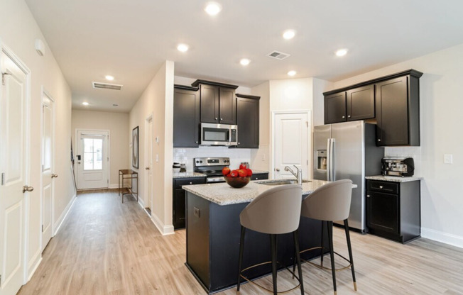 3 beds, 2.5 baths, 1,493 sqft, $2,265, Unit 5170