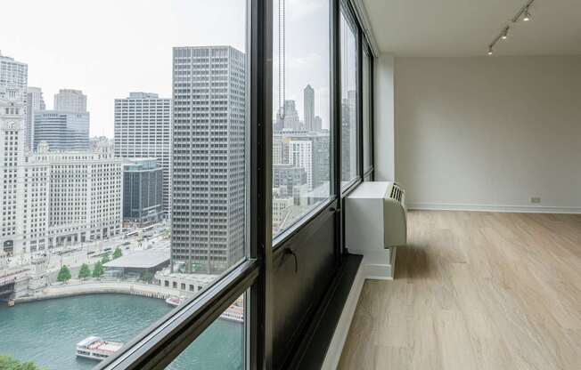 Columbus Plaza Apartments - Chicago Riverwalk Apartments