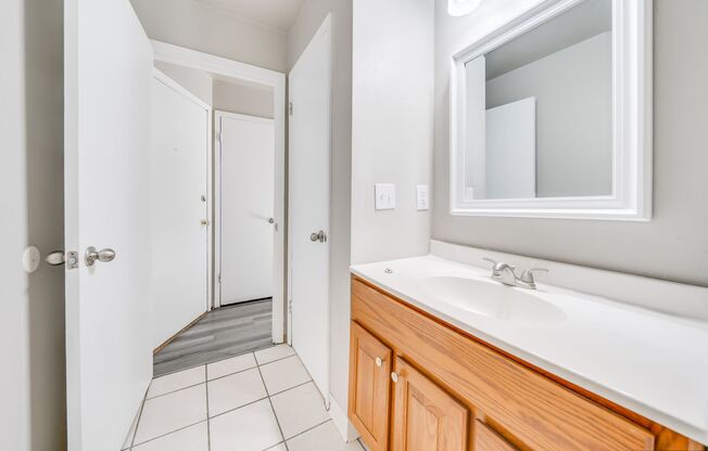 2 beds, 1 bath, 700 sqft, $999, Unit 1245 - 3