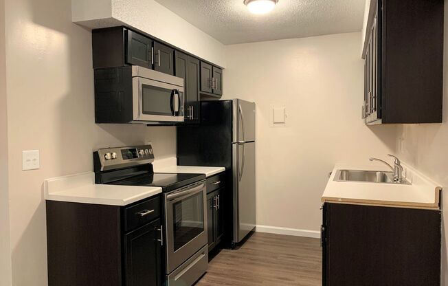 2 beds, 1.5 baths, 835 sqft, $1,085, Unit N-0612