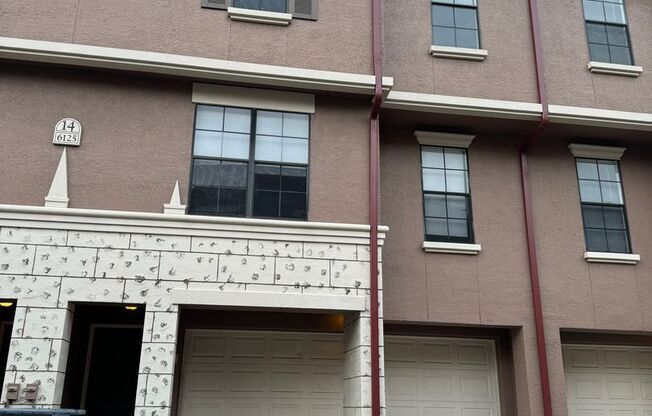 2 beds, 2 baths, $1,750, Unit Unit 112