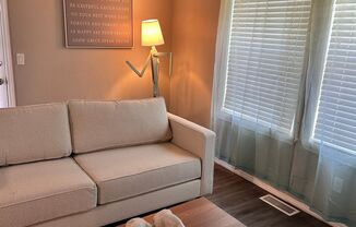 1 bed, 1 bath, 555 sqft, $1,650