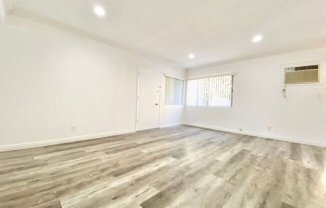 1 bed, 1 bath, 750 sqft, $1,895, Unit 01