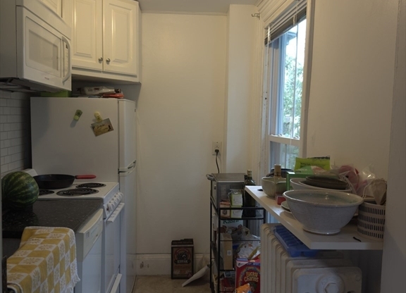 23 Inman St Apt 3