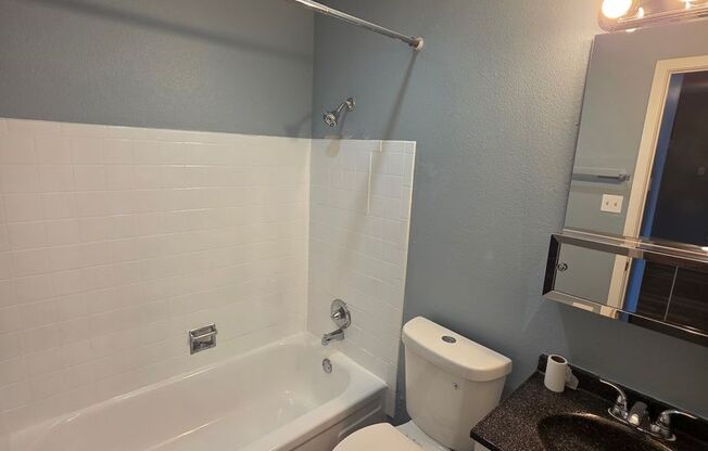 1 bed, 1 bath, 450 sqft, $745, Unit Unit 2001-28