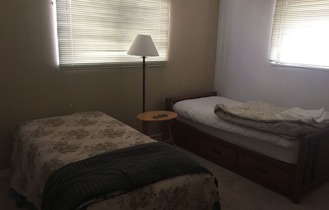 2 beds, 2 baths, $1,400