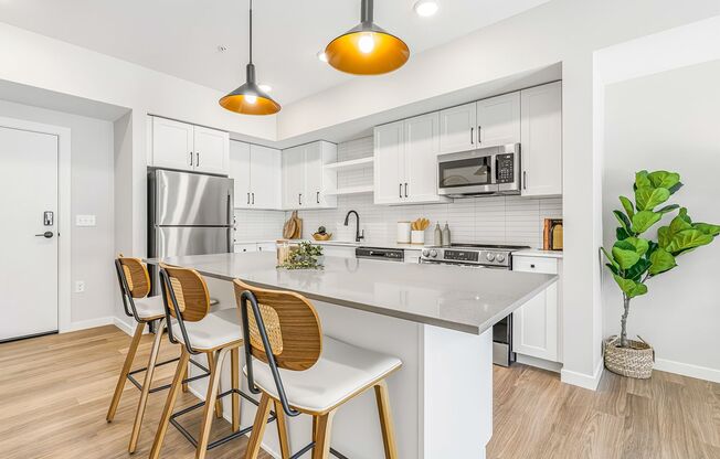 1 bed, 1 bath, 722 sqft, $1,475, Unit 1-208