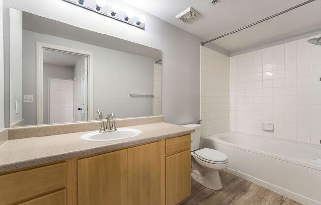 2 beds, 2 baths, $1,350, Unit UNIT 2099