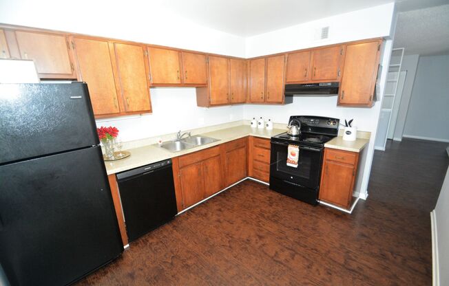 2 beds, 2 baths, $1,295