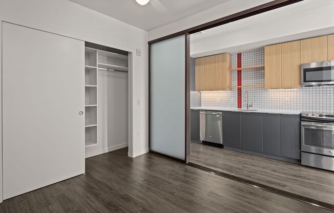 1 bed, 1 bath, 565 sqft, $1,965, Unit 505