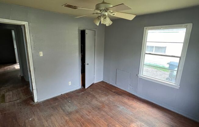 3 beds, 1 bath, $775