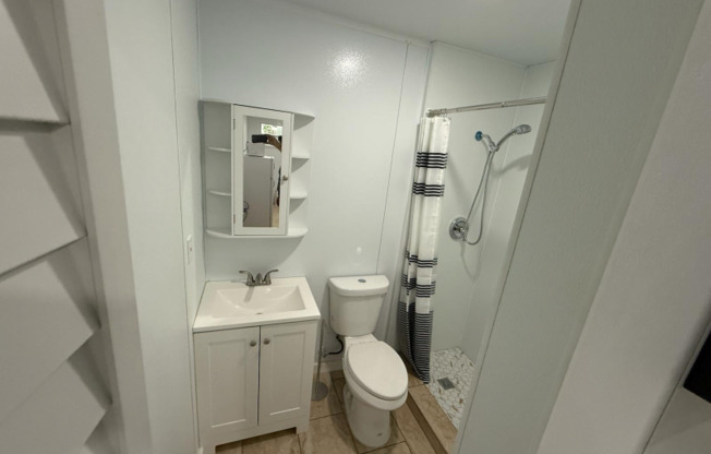 231 W 41 ST