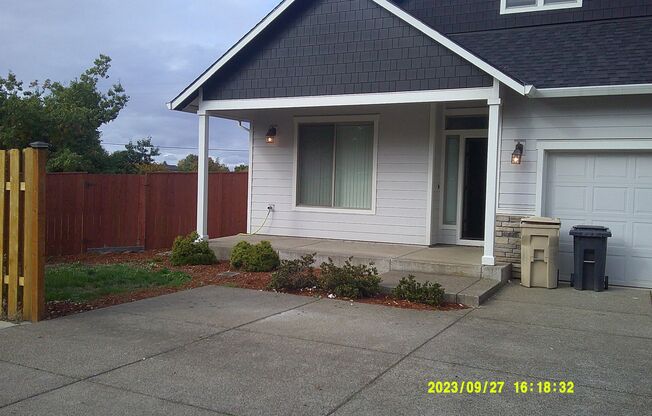 4 beds, 2 baths, $2,595