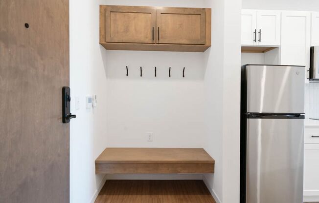 Studio, 1 bath, 411 sqft, $1,200, Unit 506